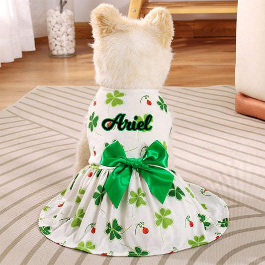 Robe personnalisée pour animaux de compagnie « Joyeuse Saint-Patrick » | inCloth01