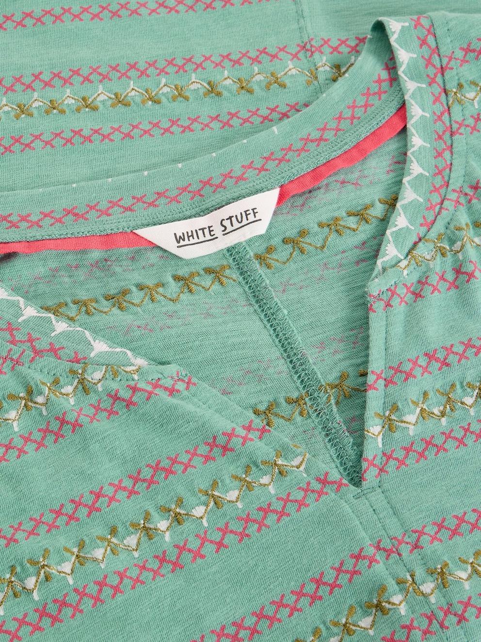 Nelly Short Sleeve Embroidered Tee