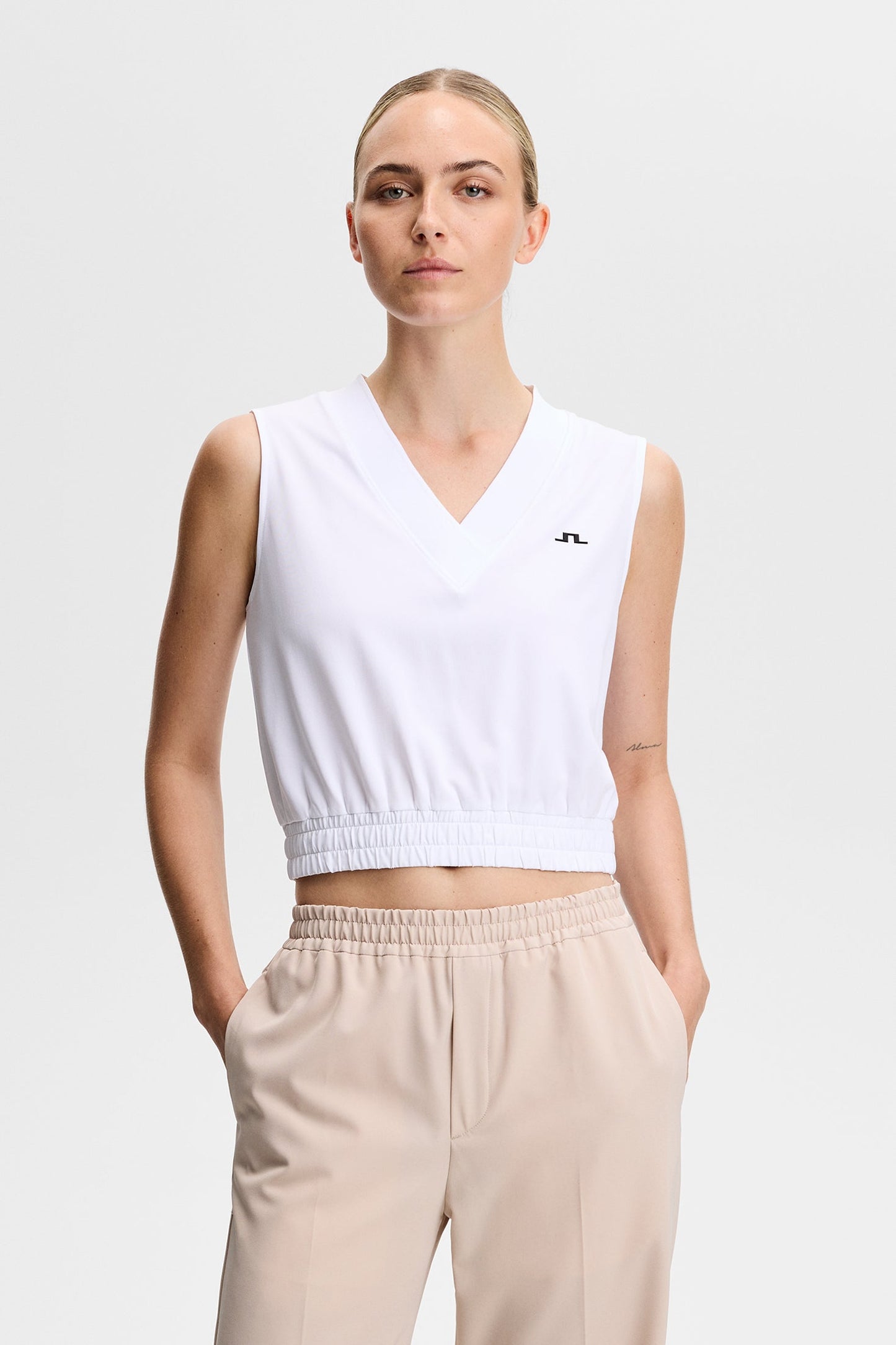 Liny Sleeveless Top / White