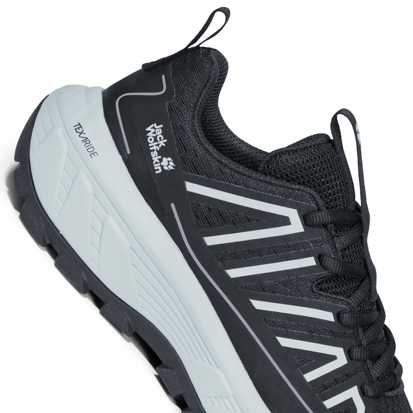 WILD HIKE LOW W