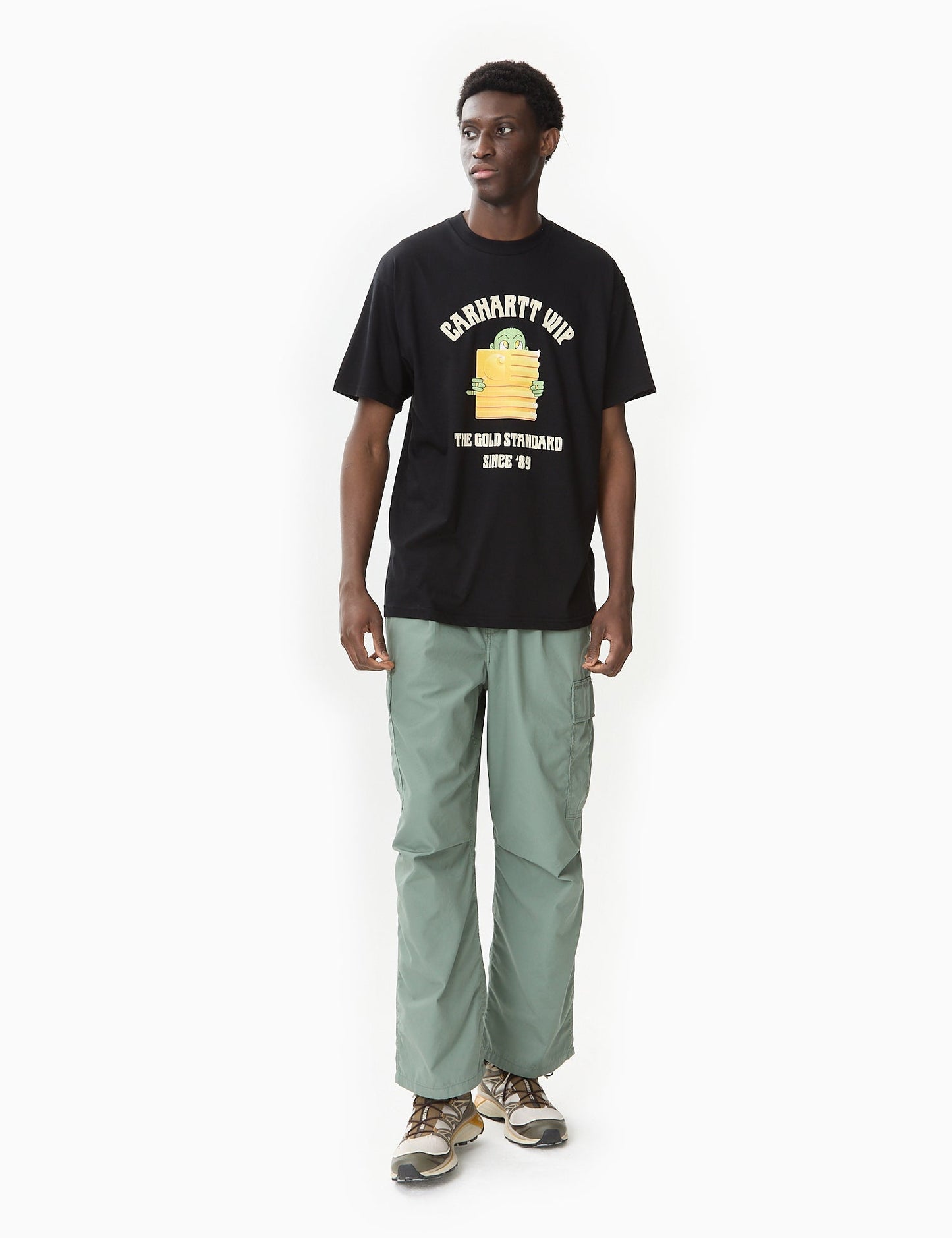 Gold Standard T-Shirt (locker geschnitten) – Schwarz