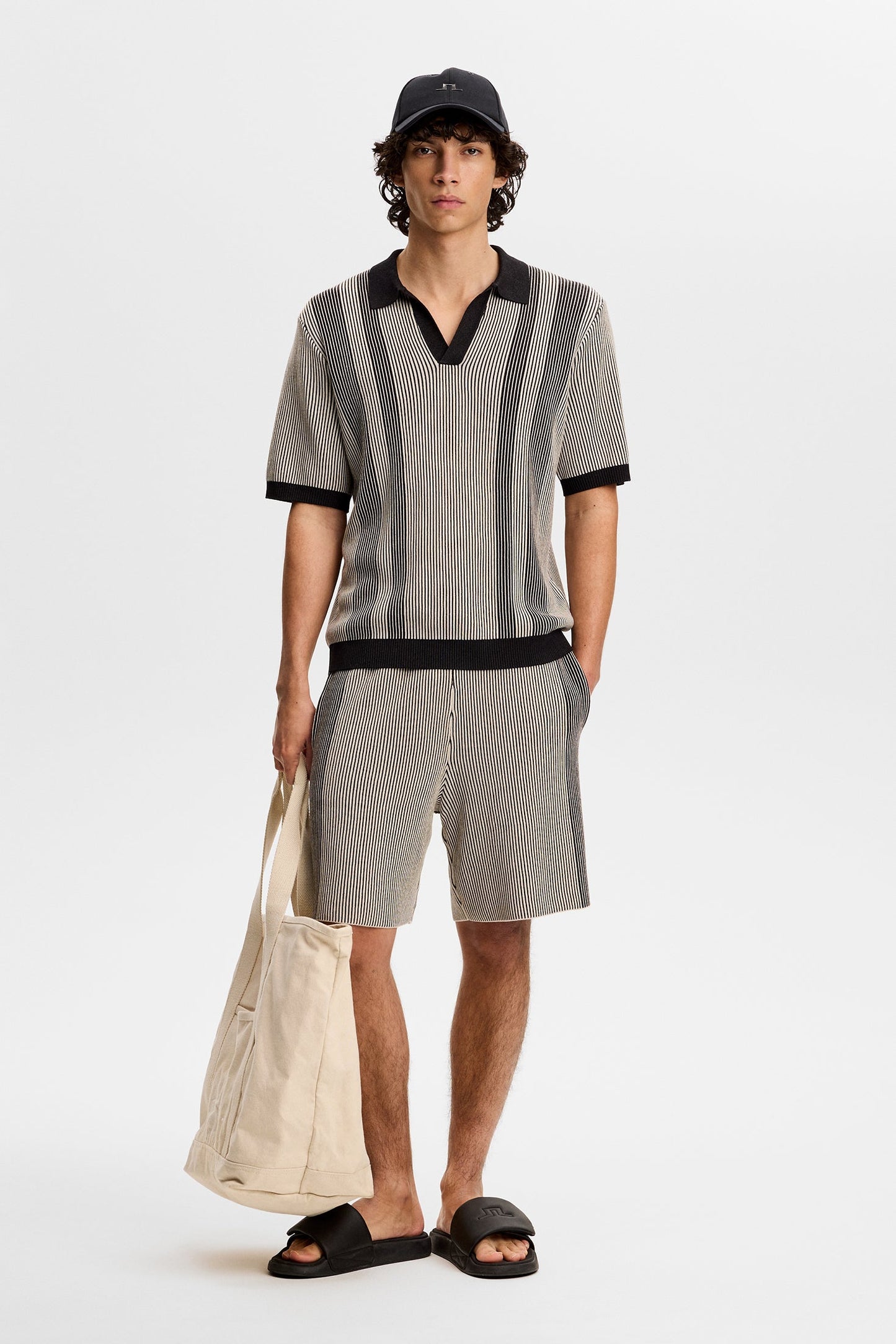 Simon Knitted Shorts / Moonbeam